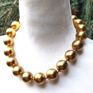 Big gold balls acrylic necklace